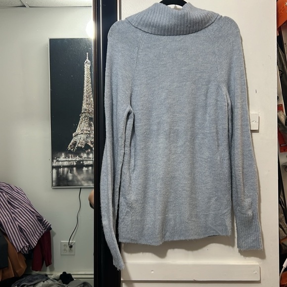 Banana republic long blue cowl, neck sweater size small - Picture 3 of 3